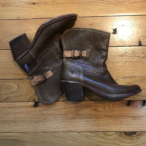 Frye Brown Ankle Boots - Picture 1 of 6